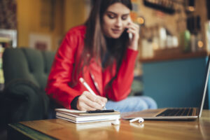 woman buying property in dubai